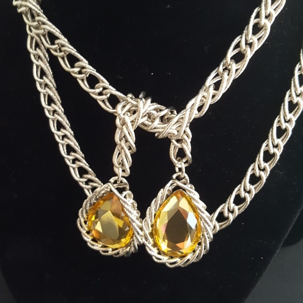 VINTAGE Long silvertone  necklace with yellow stone